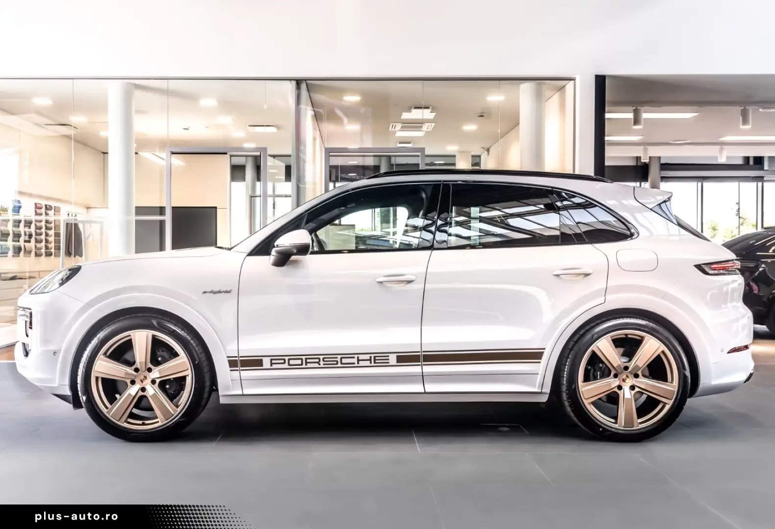 Porsche Cayenne Masaj E-Hybrid Burmester SportDesign