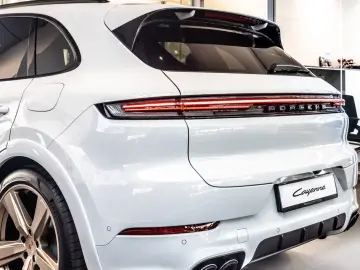 Porsche Cayenne Masaj E-Hybrid Burmester SportDesign