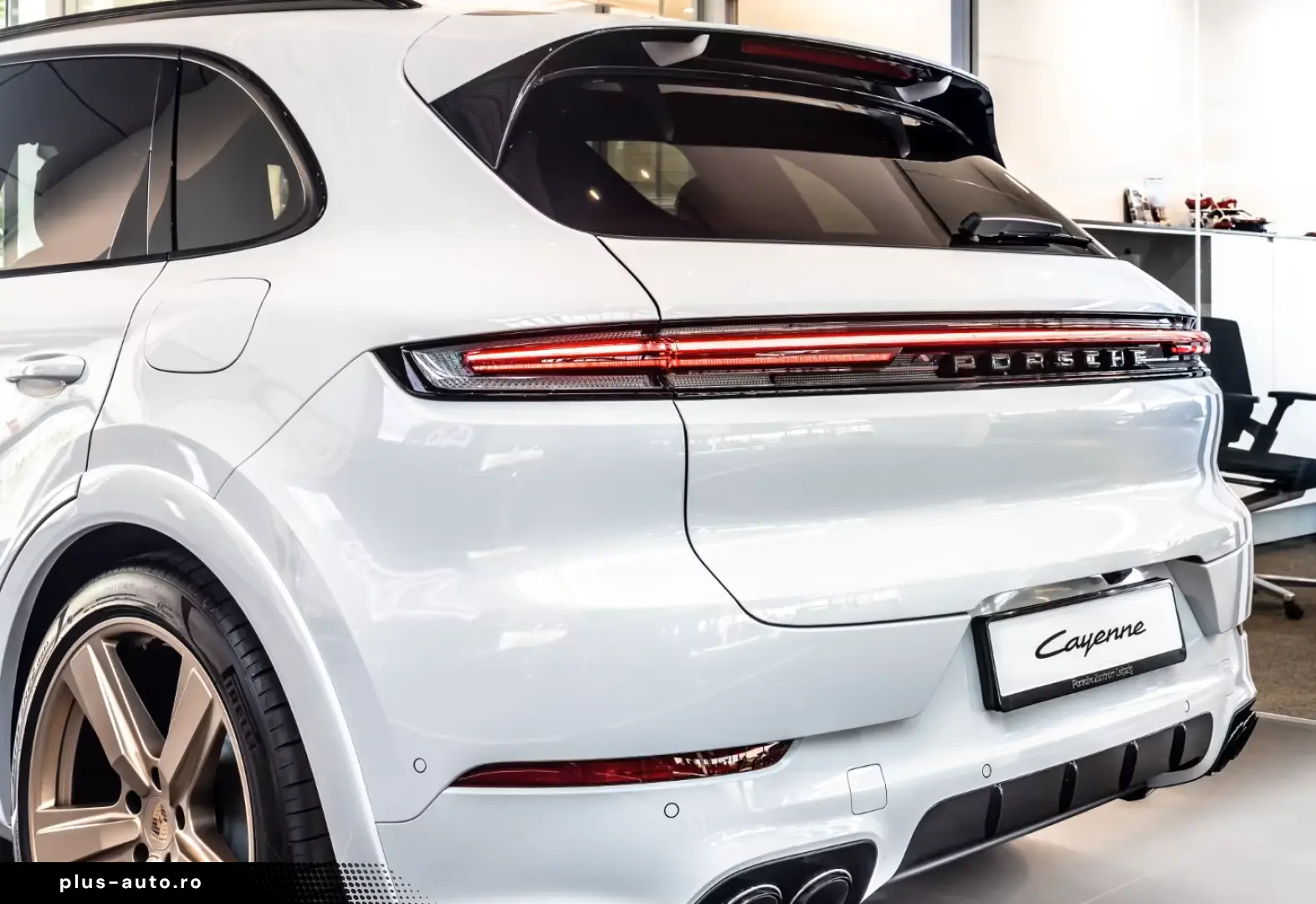 Porsche Cayenne Masaj E-Hybrid Burmester SportDesign