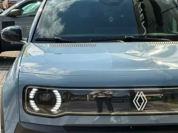 Renault 4 R E-Tech 52 kWh Iconic