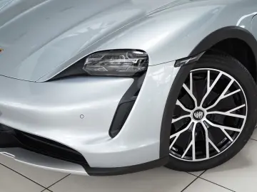 Taycan Cross Turismo 4 Turbo S Aero HUD Pano