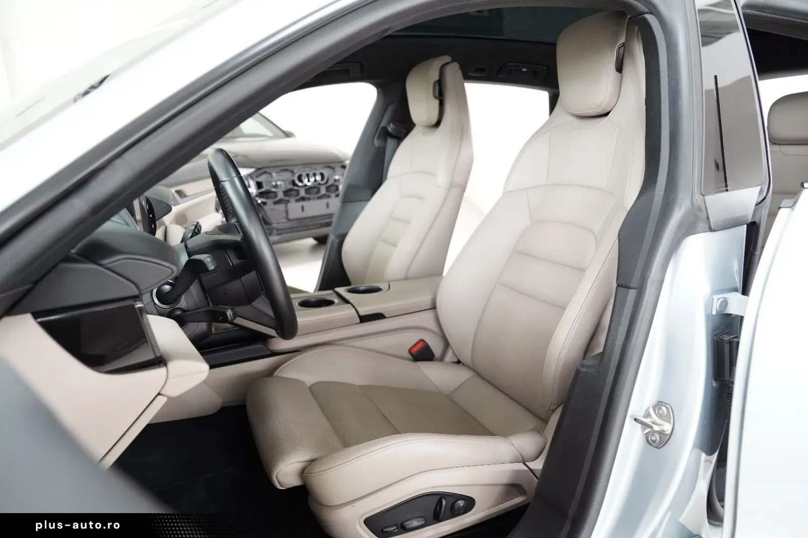 Taycan Cross Turismo 4 Turbo S Aero HUD Pano