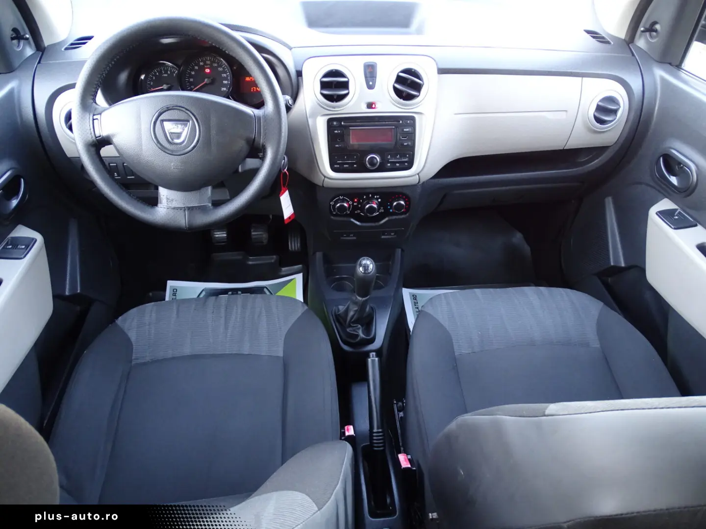 DACIA LODGY 1.6 MPI 2014 7 LOCURI