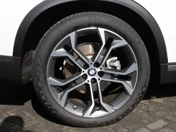 X5 xDrive 45e X-Line Laser Ventilation CraftedClarity H&K