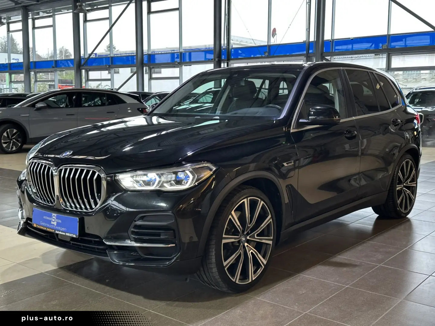 X5 45e Innovations 4XSHZ LED R.Cam Nav HUD 22LM