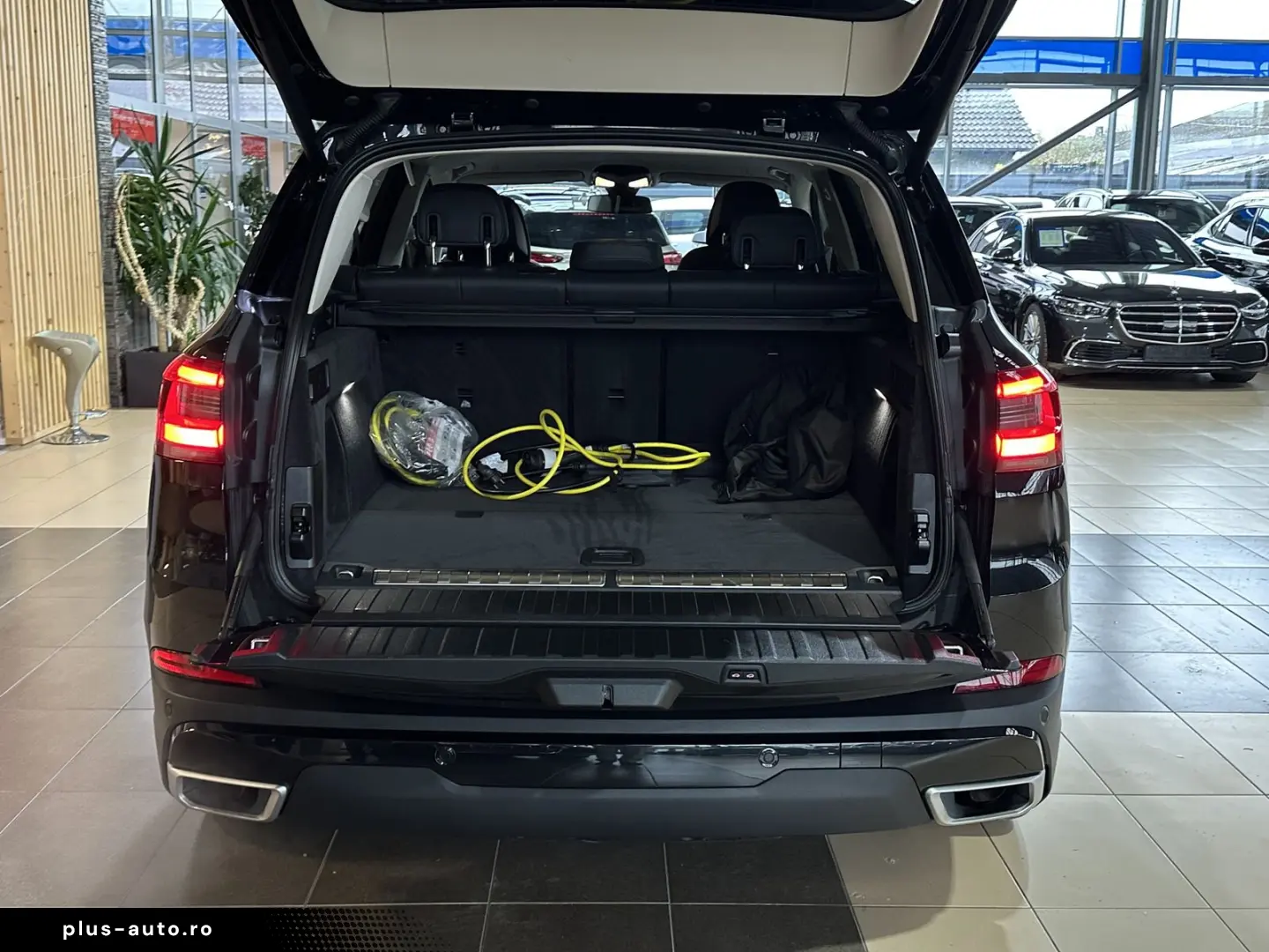 X5 45e Innovations 4XSHZ LED R.Cam Nav HUD 22LM