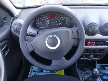 DACIA SANDERO 1.2 MPI 2009