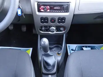 DACIA SANDERO 1.2 MPI 2009