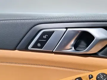 X5 xDr40d MSport Laser Massage Ventilation DisplayKey 360