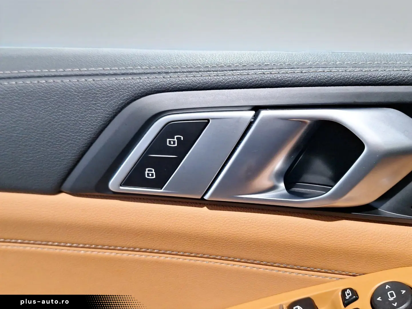 X5 xDr40d MSport Laser Massage Ventilation DisplayKey 360