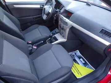 OPEL ASTRA H 1.4 MPI 2008