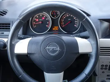 OPEL ASTRA H 1.4 MPI 2008