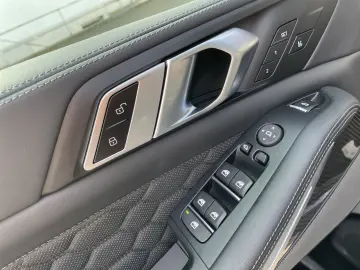 X5 M  COMPETITION SERVICE INKL. PLUS SKY LOUNGE