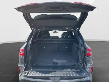 X5 M  COMPETITION SERVICE INKL. PLUS SKY LOUNGE