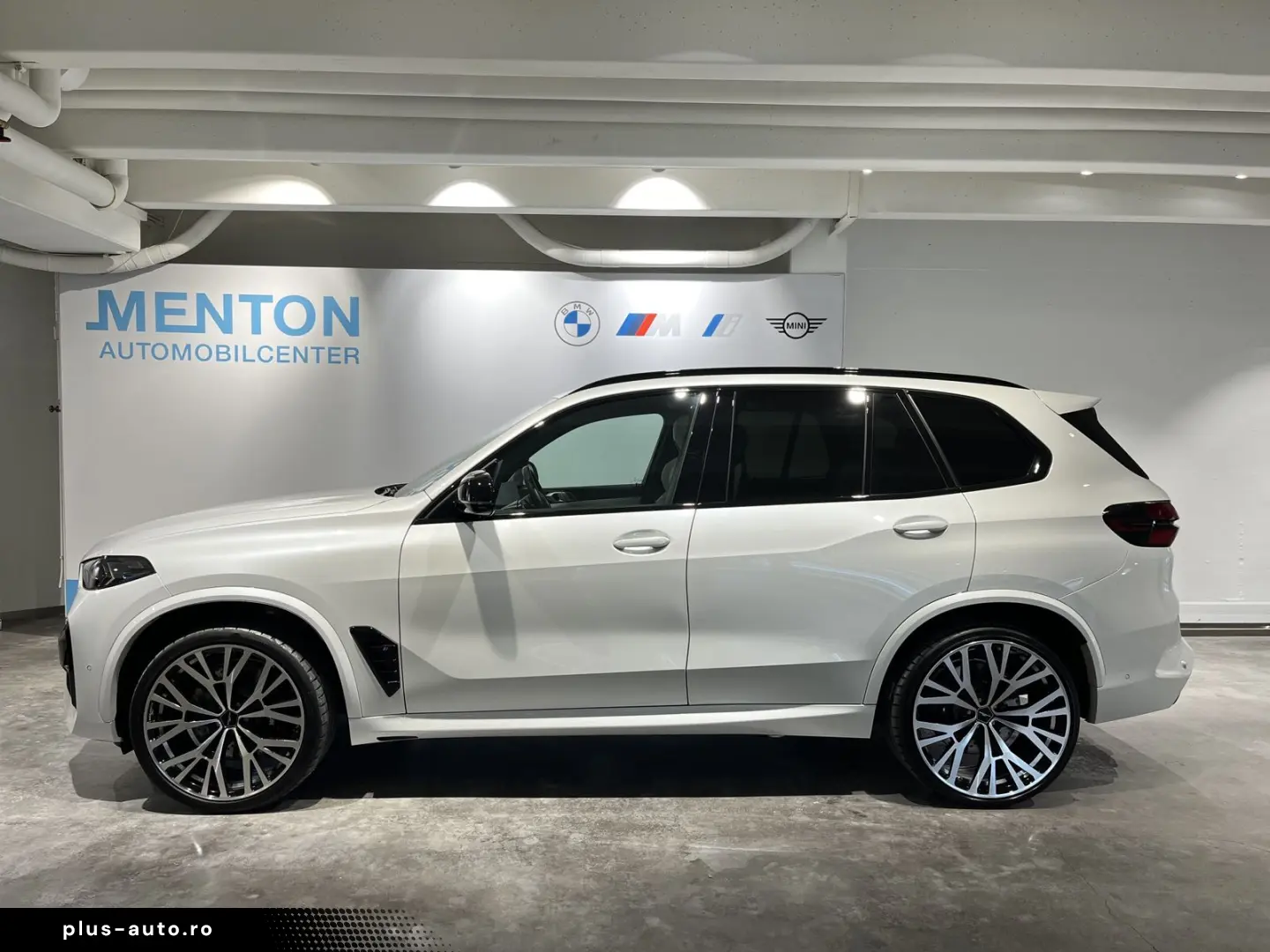 X5 M Competition M-Driver's-Package AHK B&W