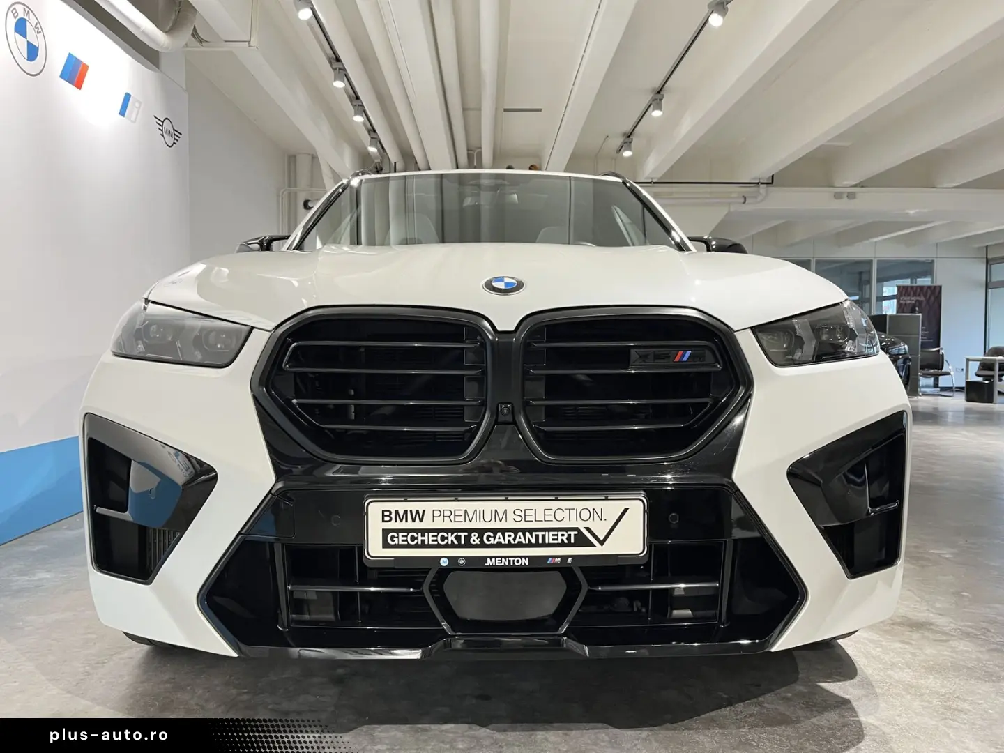 X5 M Competition M-Driver's-Package AHK B&W