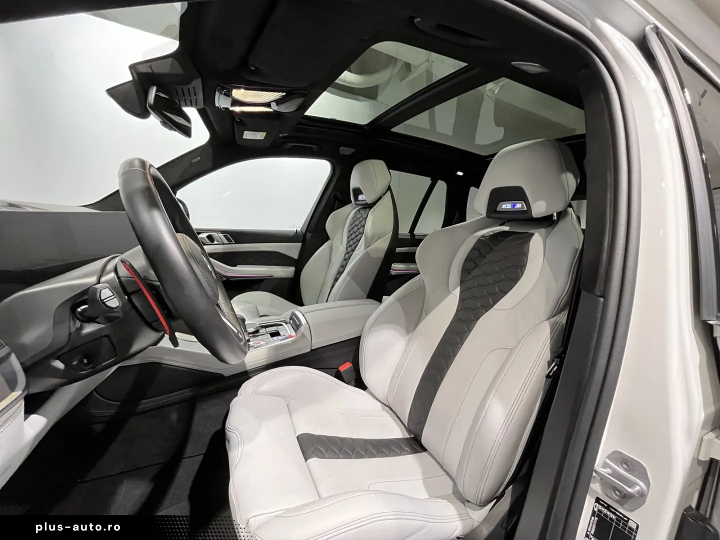 X5 M Competition M-Driver's-Package AHK B&W