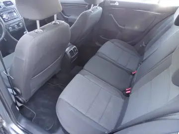 VW GOLF VI 1.6 TDI 2010