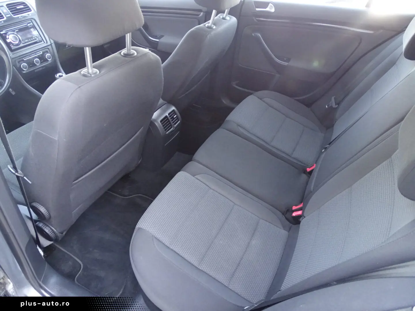 VW GOLF VI 1.6 TDI 2010