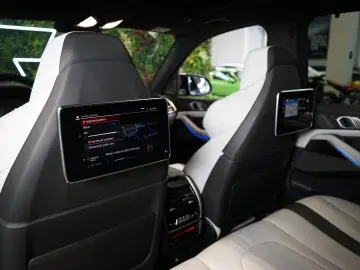 M COMPE xDRIVE TOW WARRANTY H K 76.942€ NETTO