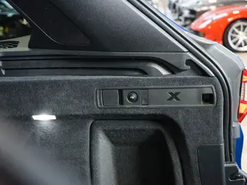 M COMPE xDRIVE TOW WARRANTY H K 76.942€ NETTO