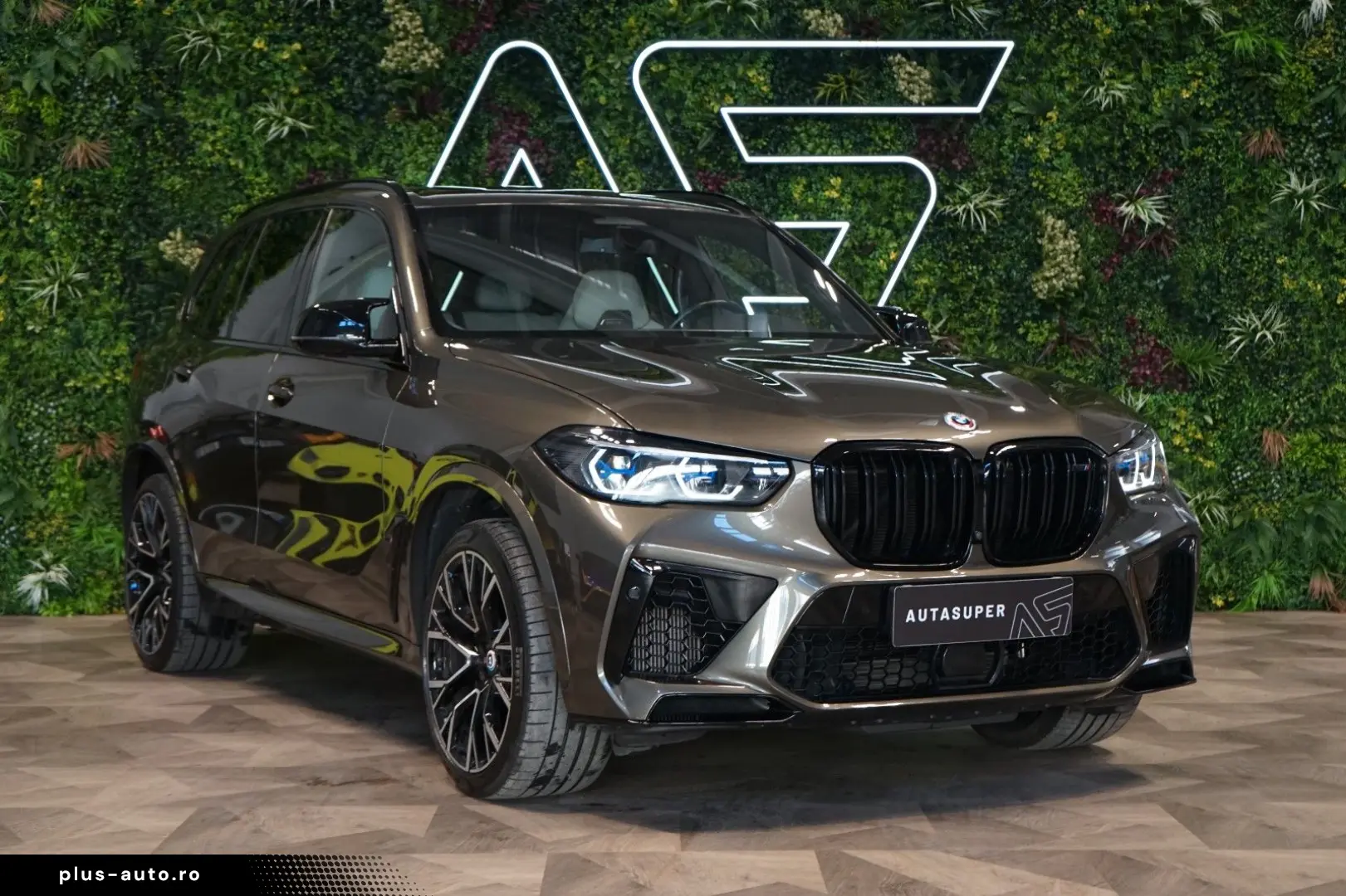 X5 M xDRIVE COMPE PANO HUD AKRAPOVIČ 77.934€NETT