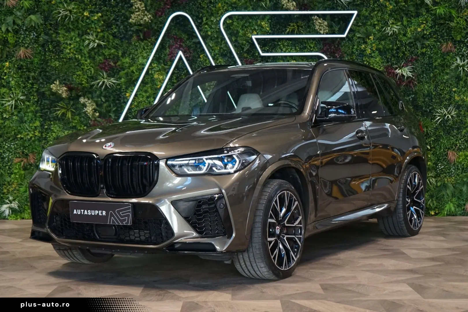 X5 M xDRIVE COMPE PANO HUD AKRAPOVIČ 77.934€NETT