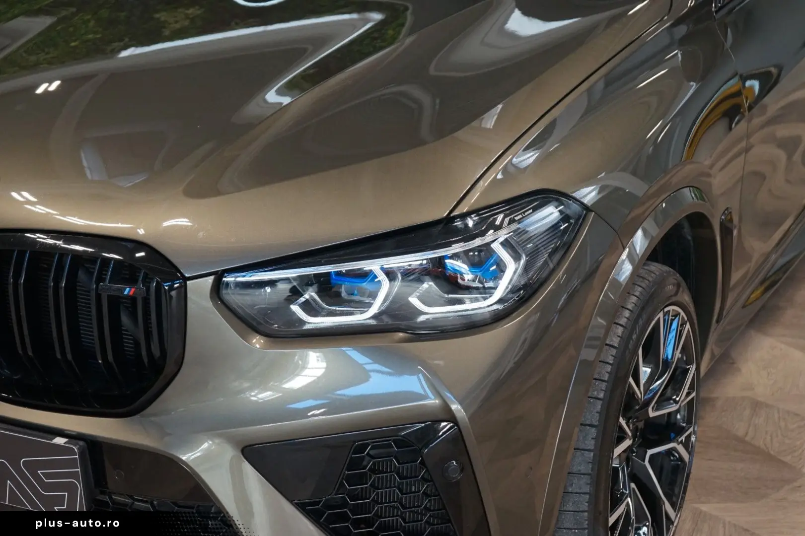 X5 M xDRIVE COMPE PANO HUD AKRAPOVIČ 77.934€NETT