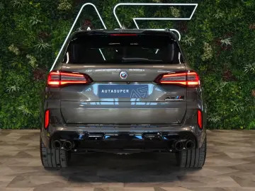 X5 M xDRIVE COMPE PANO HUD AKRAPOVIČ 77.934€NETT