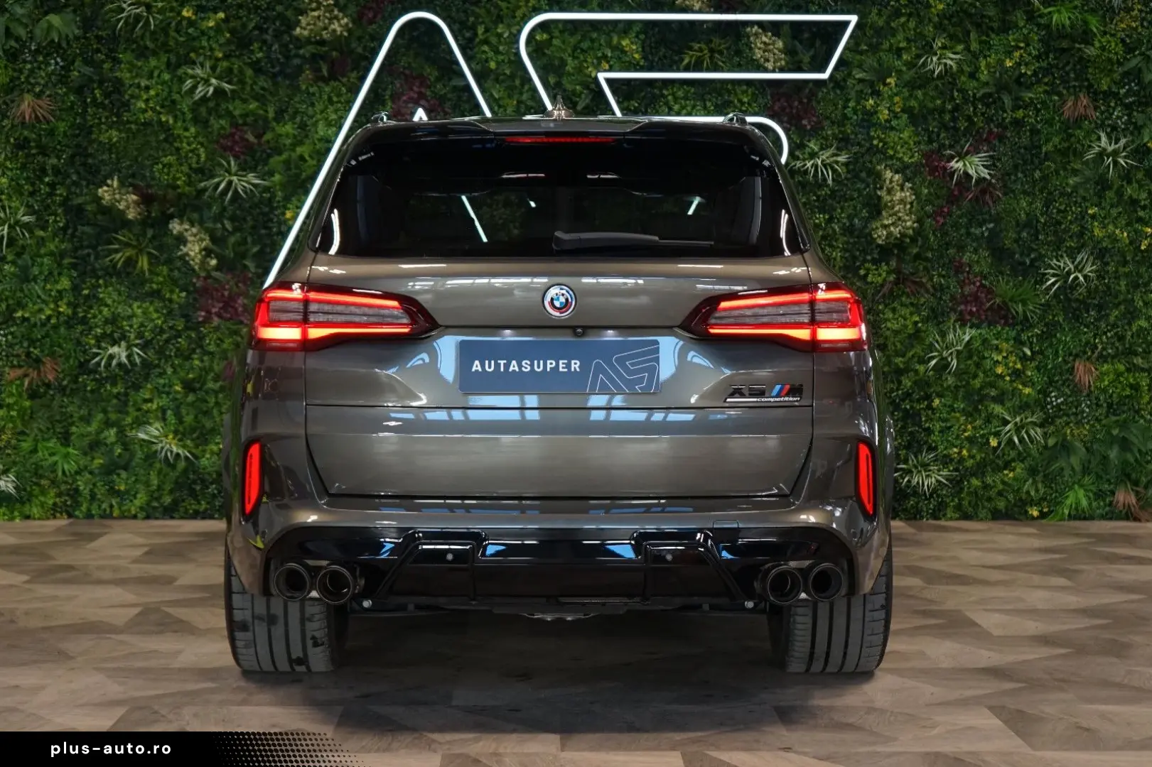 X5 M xDRIVE COMPE PANO HUD AKRAPOVIČ 77.934€NETT