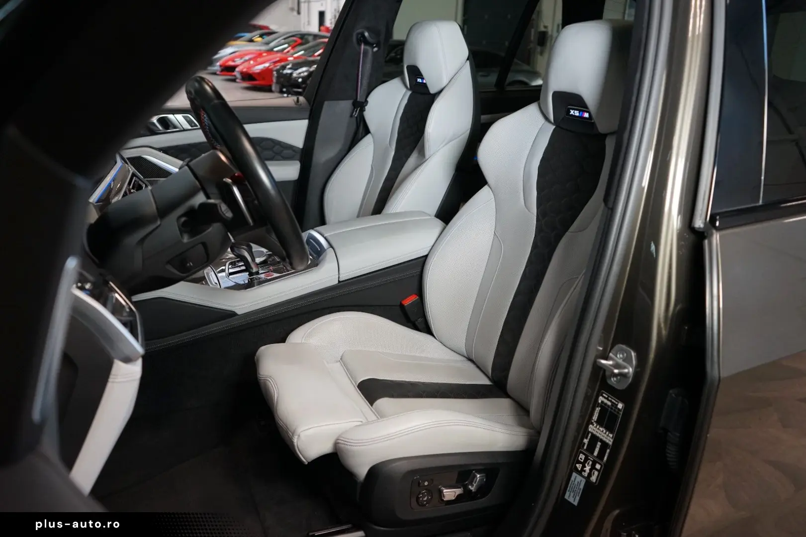 X5 M xDRIVE COMPE PANO HUD AKRAPOVIČ 77.934€NETT