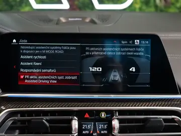 X5 M xDRIVE COMPE PANO HUD AKRAPOVIČ 77.934€NETT