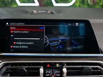 X5 M xDRIVE COMPE PANO HUD AKRAPOVIČ 77.934€NETT