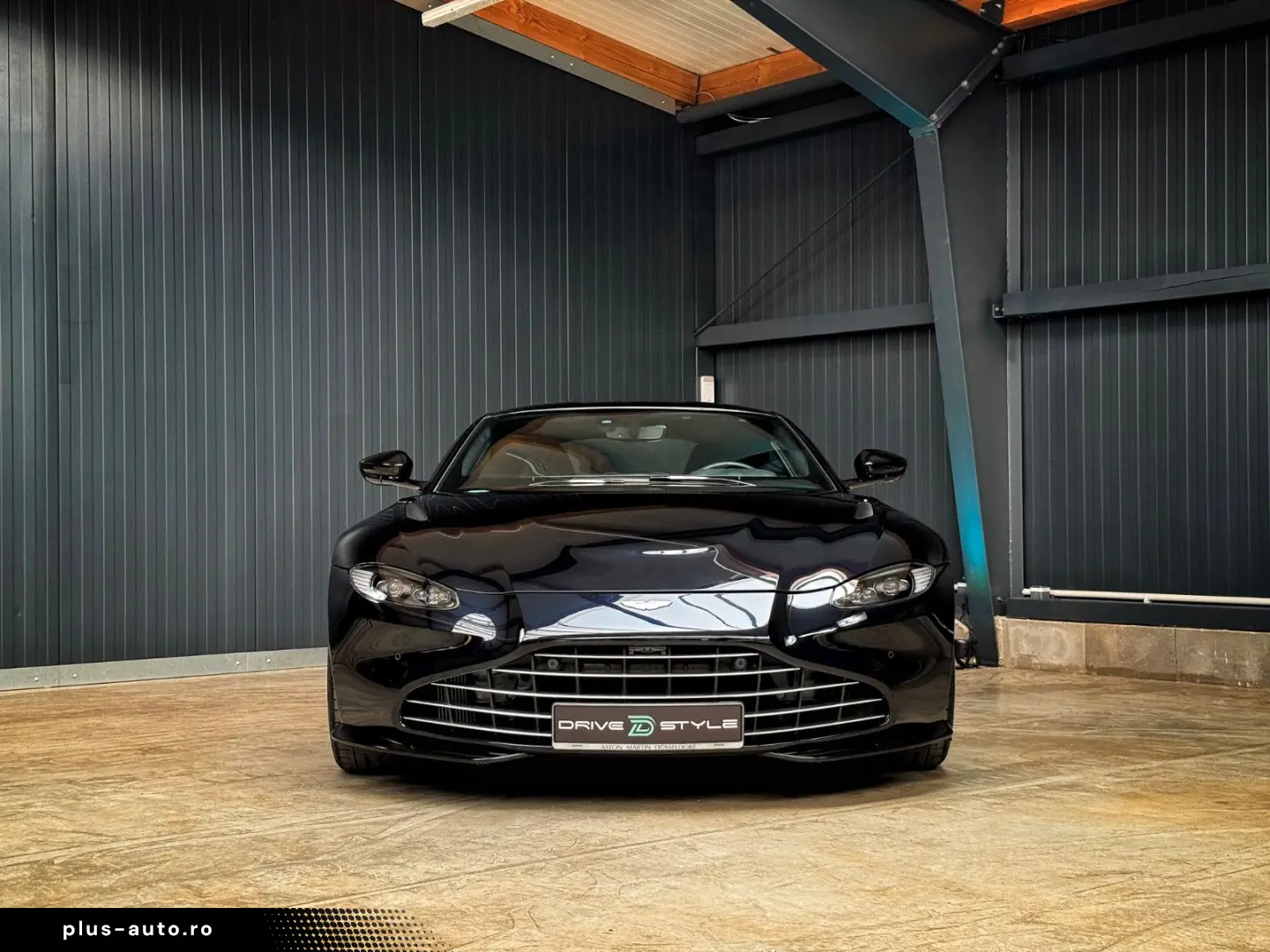 V8 Vantage   Ultramarine Black   Perf.   Eleg.