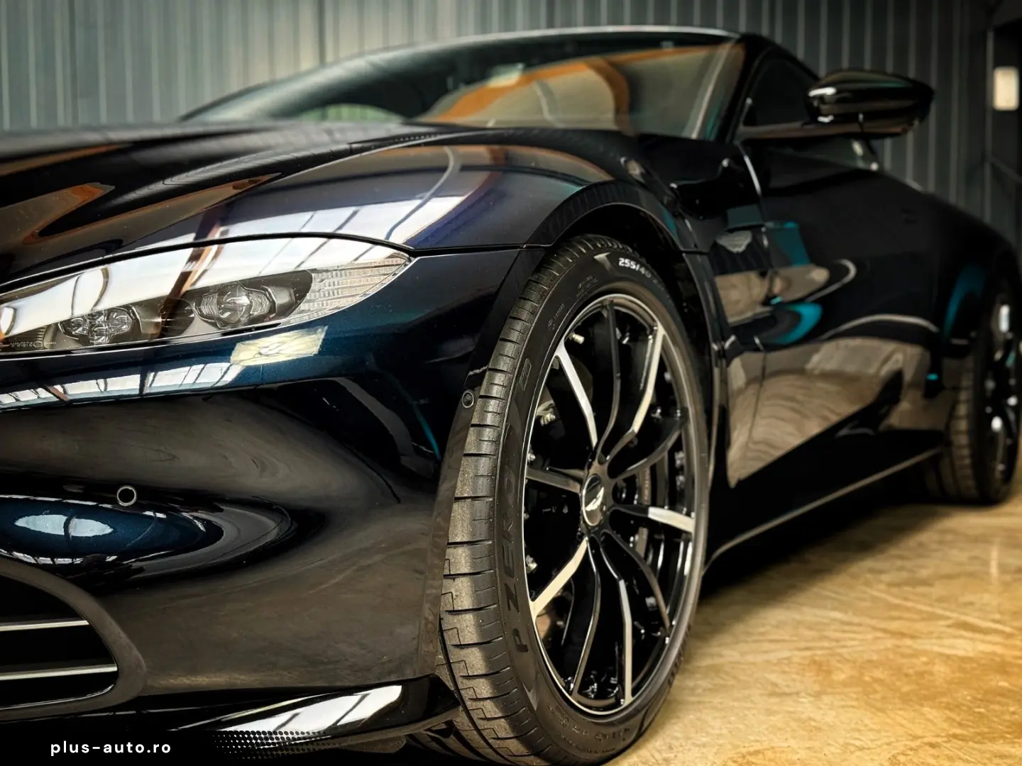 V8 Vantage   Ultramarine Black   Perf.   Eleg.