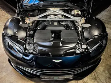 V8 Vantage   Ultramarine Black   Perf.   Eleg.