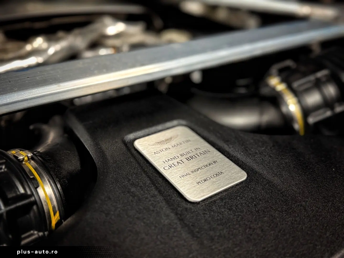 V8 Vantage   Ultramarine Black   Perf.   Eleg.