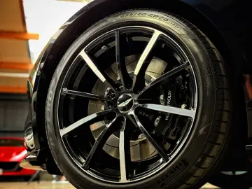 V8 Vantage   Ultramarine Black   Perf.   Eleg.