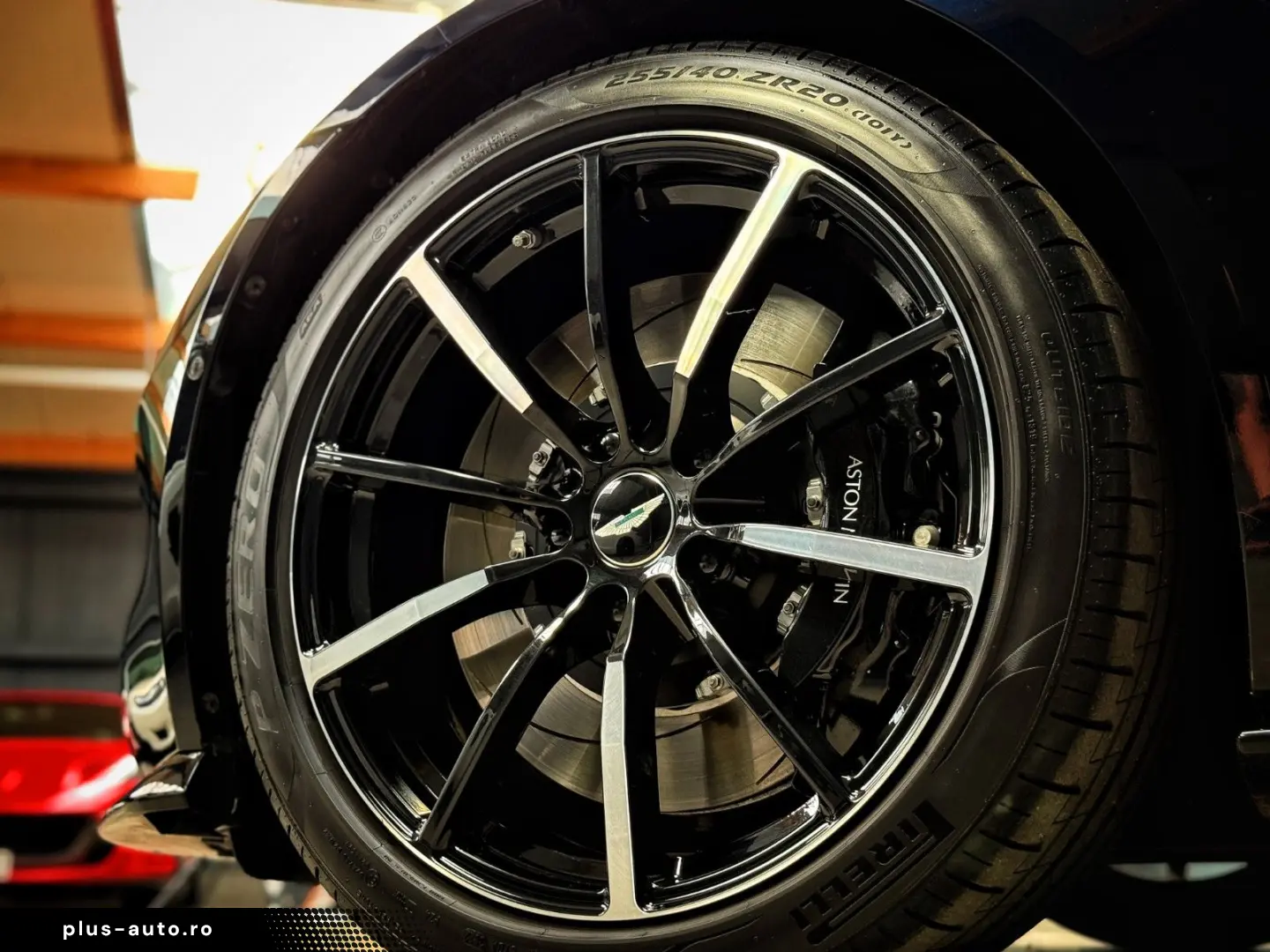 V8 Vantage   Ultramarine Black   Perf.   Eleg.