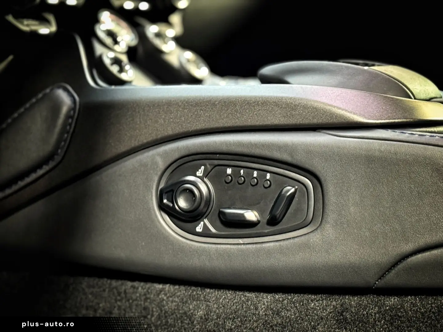 V8 Vantage   Ultramarine Black   Perf.   Eleg.