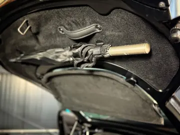 V8 Vantage   Ultramarine Black   Perf.   Eleg.