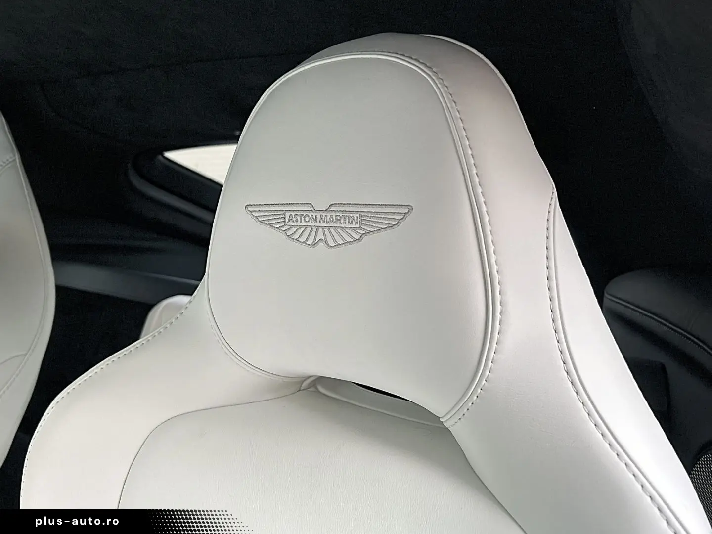 Vantage Seychelles Blue Bowers & Wilkins