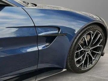 Vantage Seychelles Blue Bowers & Wilkins