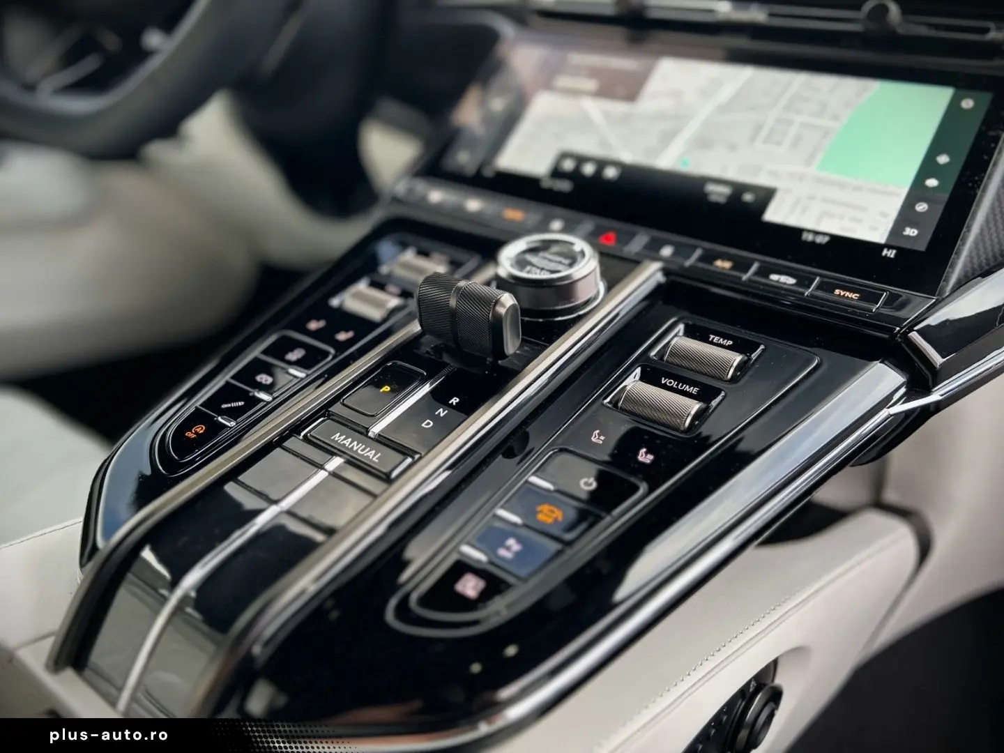 Vantage Seychelles Blue Bowers & Wilkins