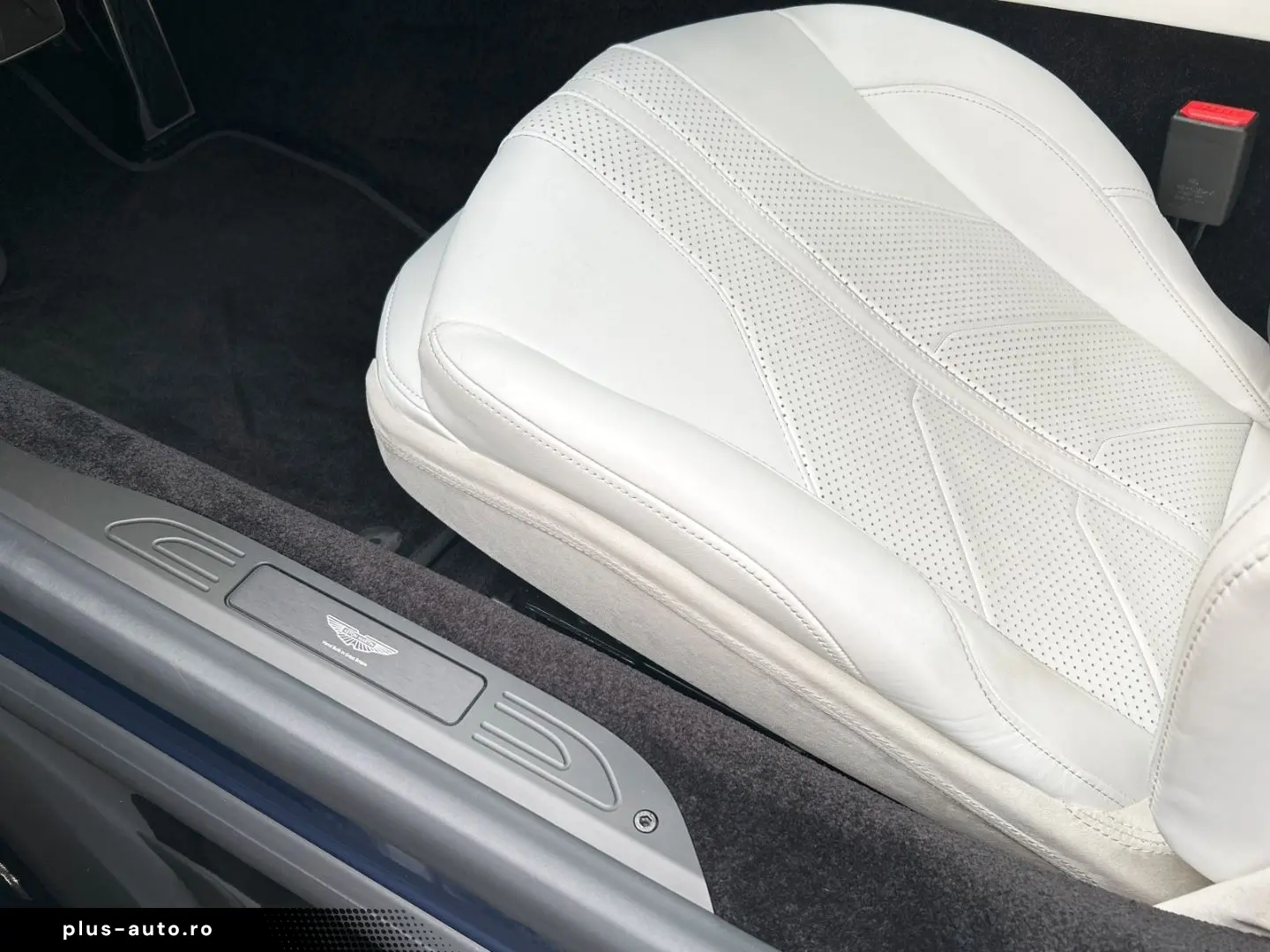 Vantage Seychelles Blue Bowers & Wilkins