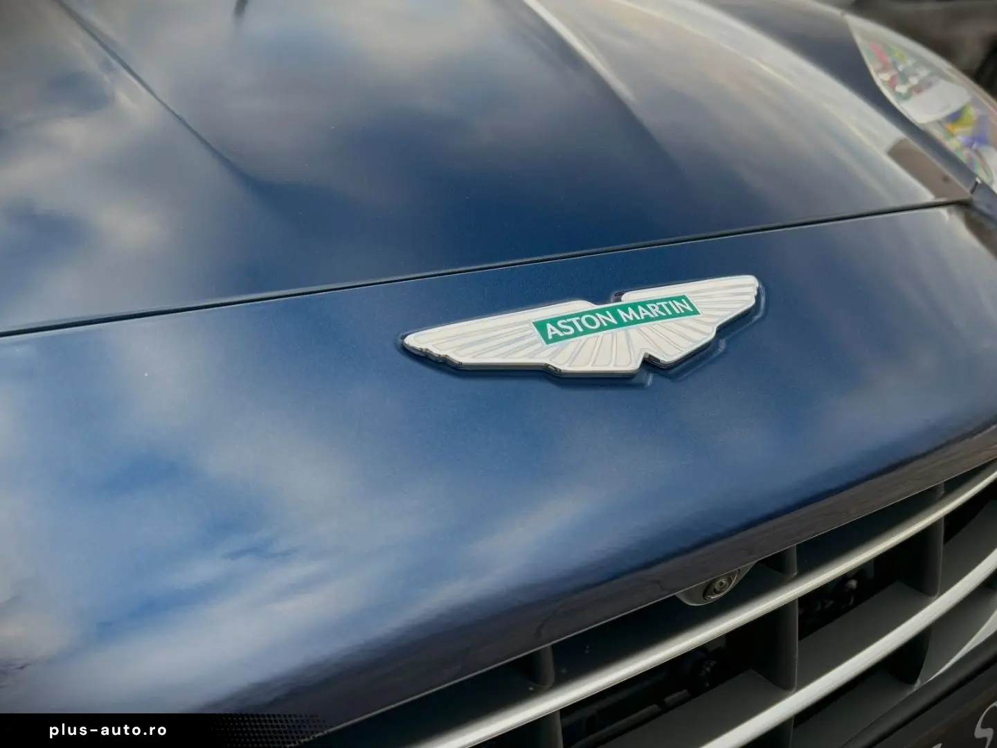 Vantage Seychelles Blue Bowers & Wilkins