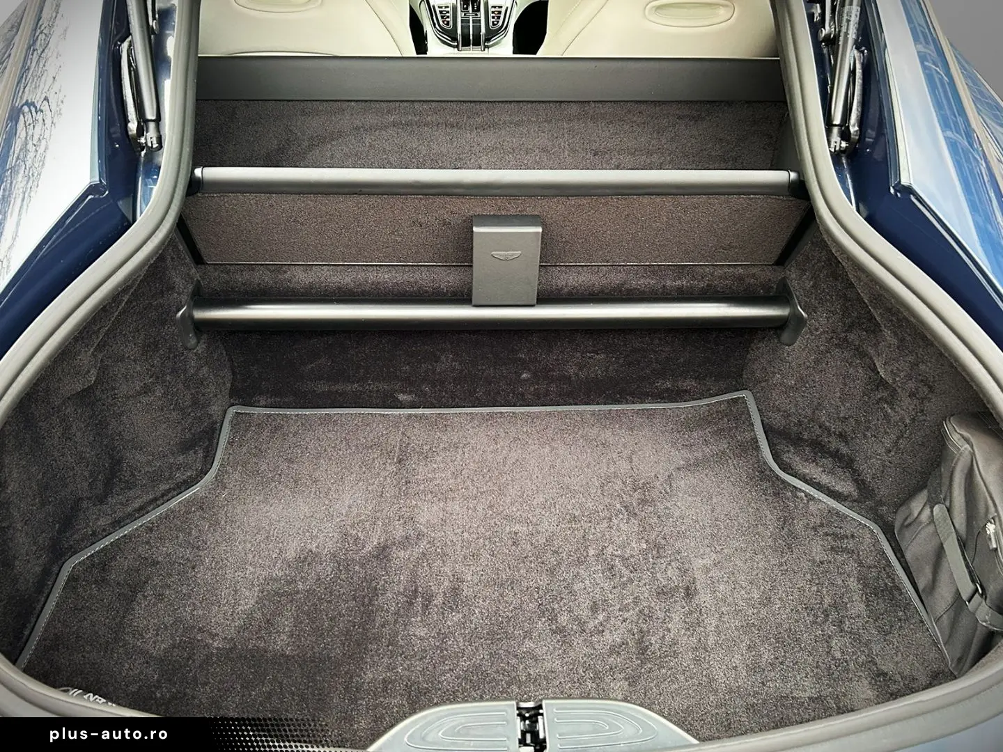 Vantage Seychelles Blue Bowers & Wilkins