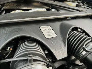 Vantage Seychelles Blue Bowers & Wilkins