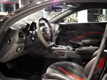 V8 Vantage F1 Edition CeramicBrakes Carbon Alcan