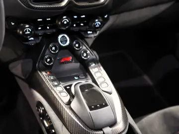 V8 Vantage F1 Edition CeramicBrakes Carbon Alcan